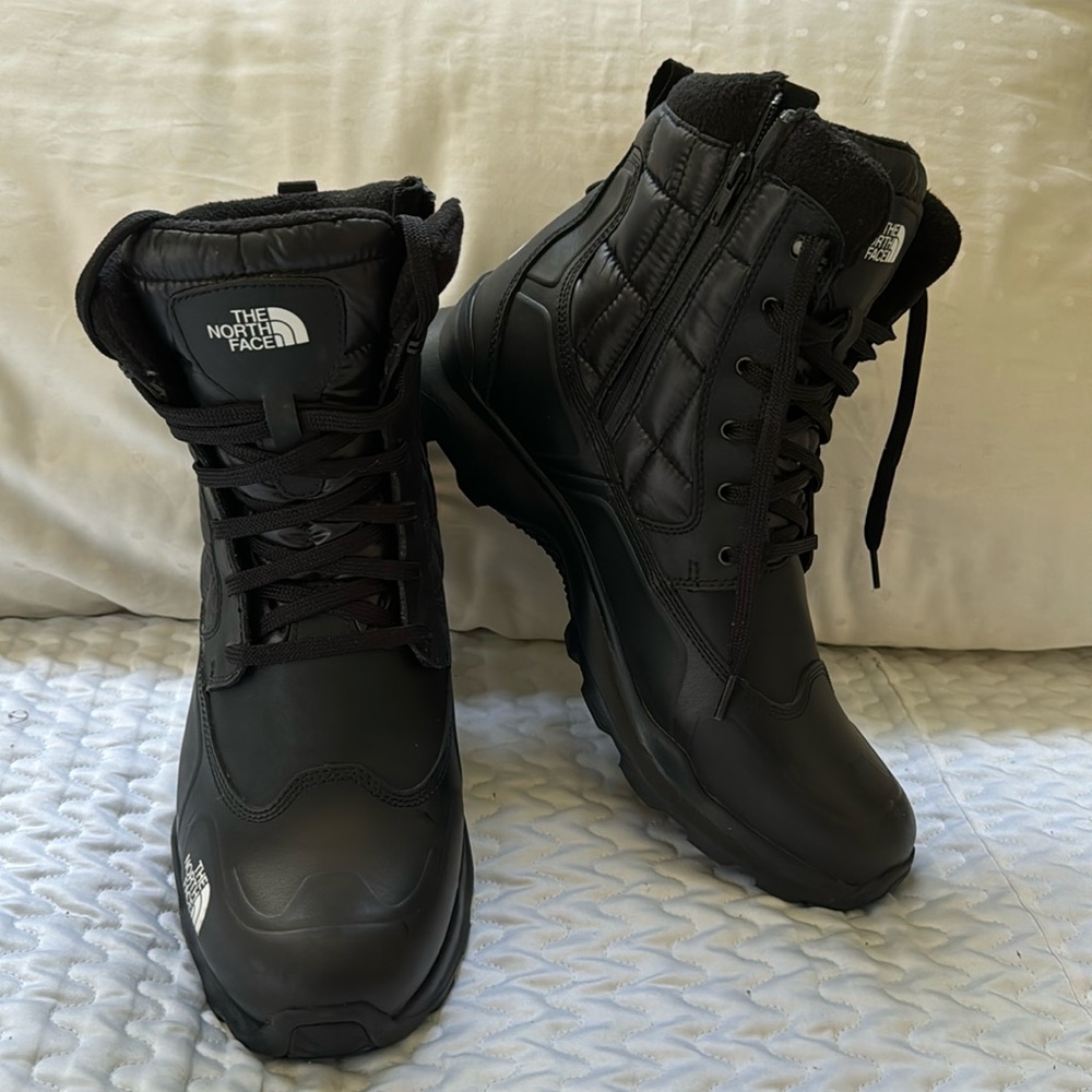 Mens North Face Thermoball quilted boots